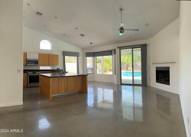 Foto del edificio - 14681 N 97th Pl