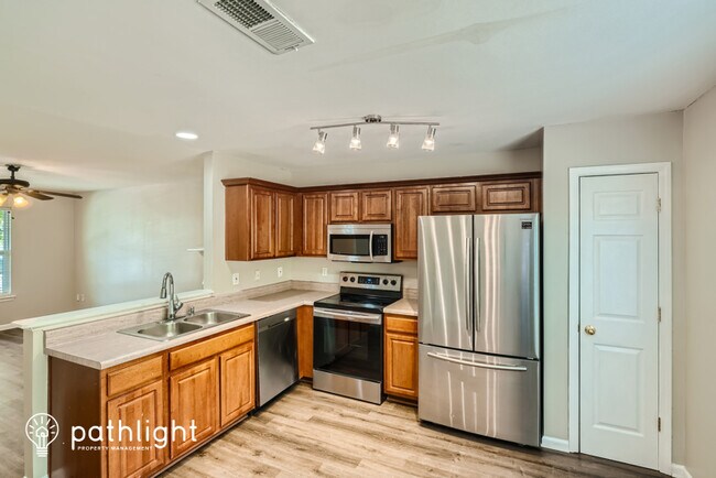 Foto del edificio - 513 Epris Lane, Mcdonough, GA, 30253