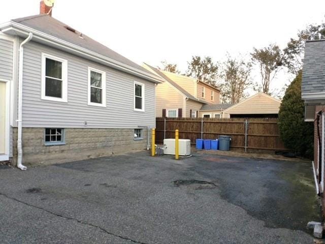 Building Photo - 260 Maple Ave