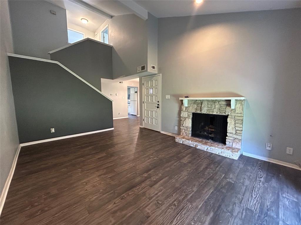 Primary Photo - 1703 Timberwood Dr