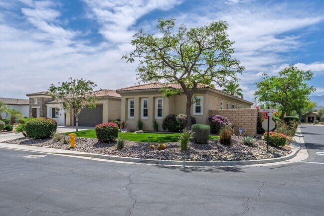 Building Photo - 103 Brisa Dr