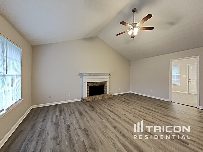 Building Photo - 201 Ranch Ct