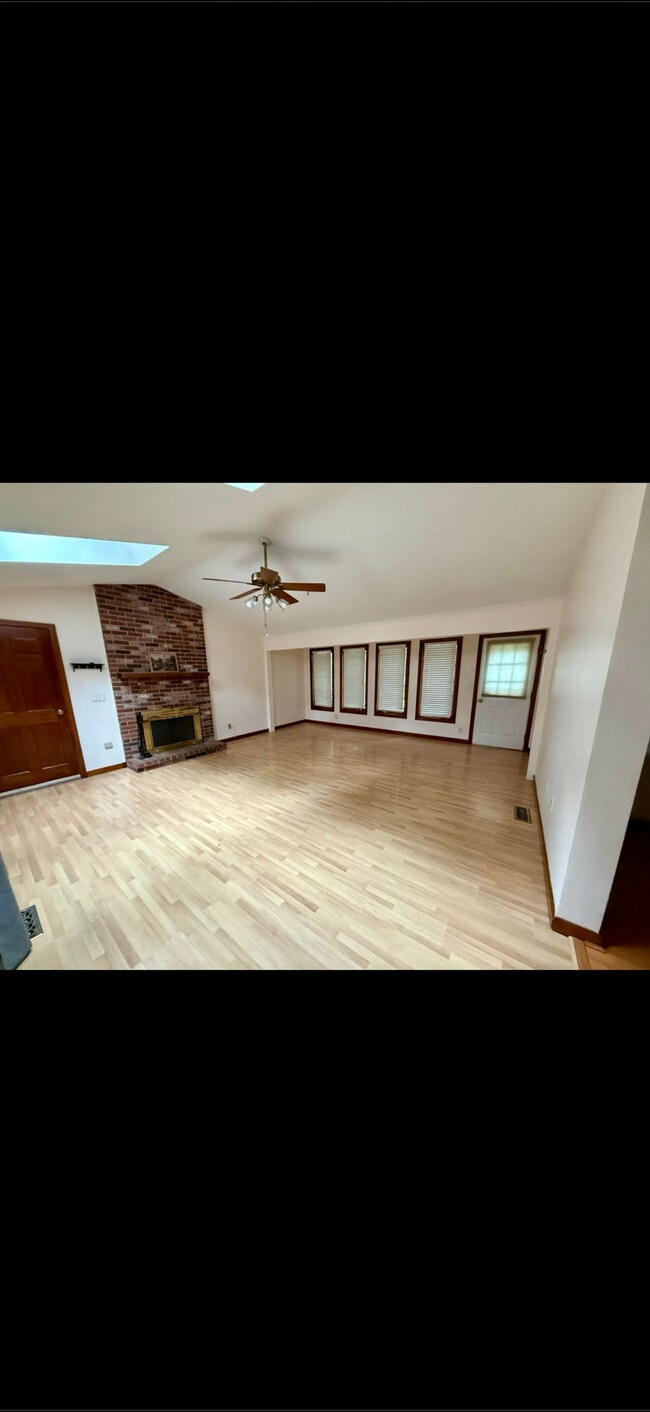 Foto del edificio - 69 Timberline Dr