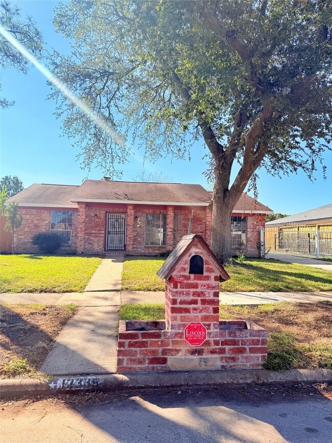 Foto del edificio - 12335 Huntington Field Dr