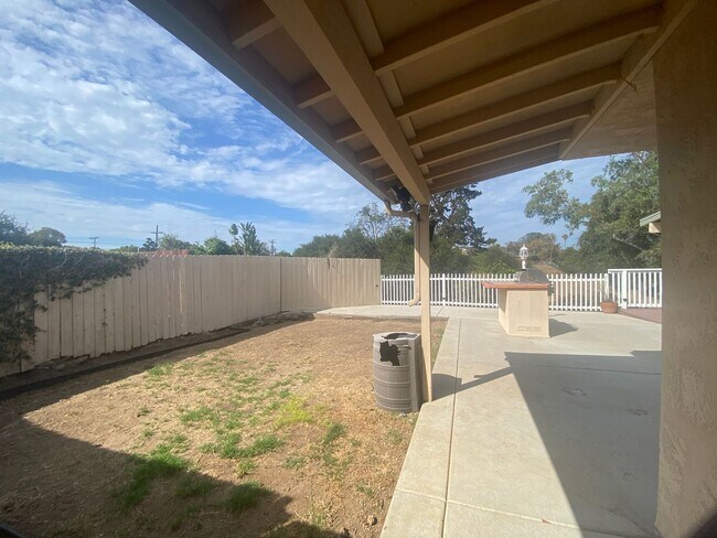 Foto del edificio - 3765-67 Merrimac Avenue