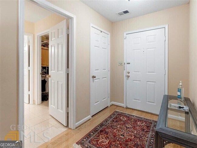 Foto del edificio - 4313 Pine Heights Dr NE