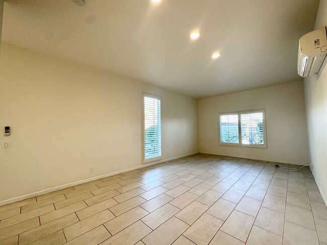 Foto del edificio - AVAILABLE NOW! BEAUTIFUL 2 Bedroom 2 Bathr...