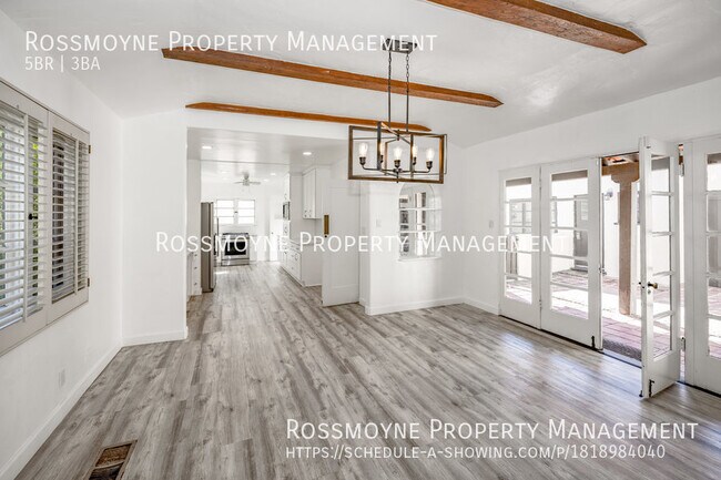 Foto del edificio - 5 Bedroom Spanish Style Main House plus de...