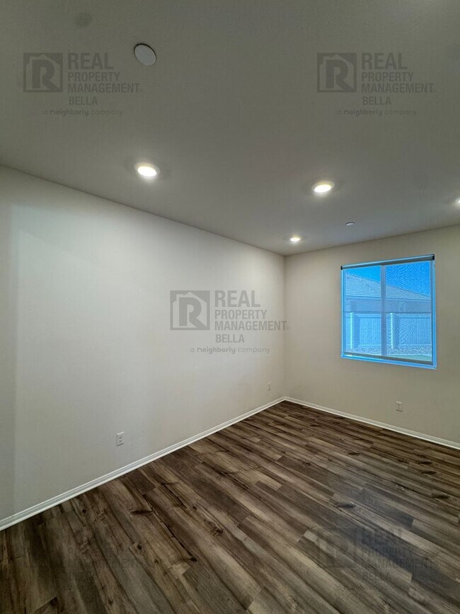 Building Photo - Gorgeous Menifee Pool Home with Downstairs...