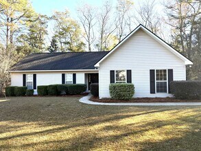 Building Photo - 512 Whistlestop Cir