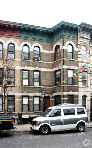 Foto principal - 1532 Dekalb Ave