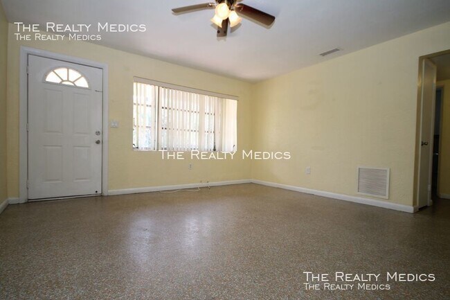 Foto del edificio - 97 Griggs Ave