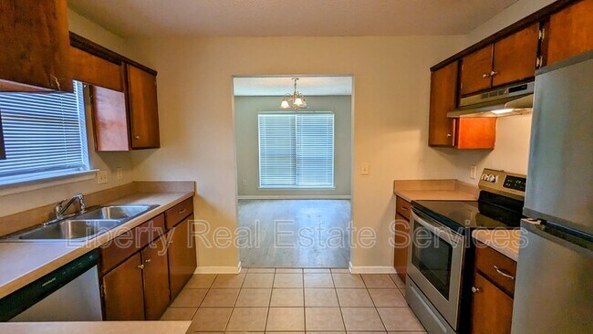 Foto del edificio - 180 Wayfair Ln