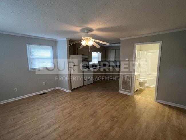 Foto del edificio - Lovely 2 Bedroom 1 Bath Home