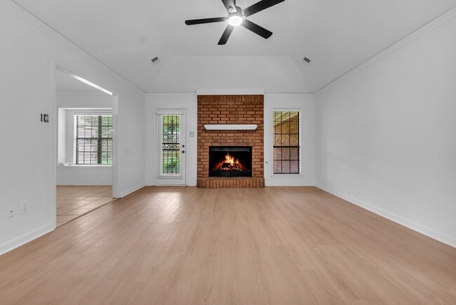 Building Photo - 6613 Stephan Ridge Dr
