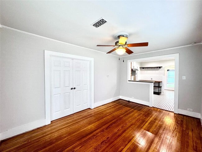 Building Photo - 907 Tabor St