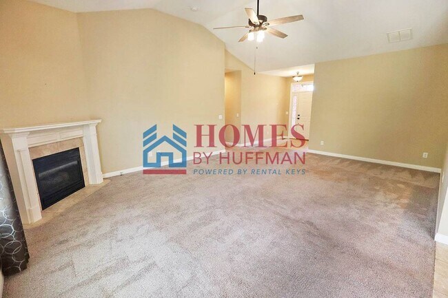 Foto del edificio - Three Bedroom | Two Bathroom | Newburgh
