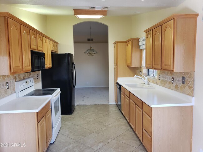 Building Photo - 8379 ORAIBI Dr