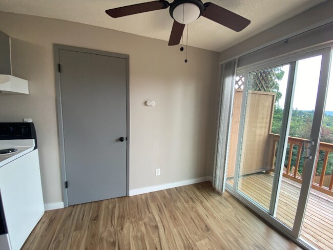 Photo - 308 Summit Ave N Apartment