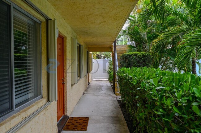Foto del edificio - 1250 Miami Rd