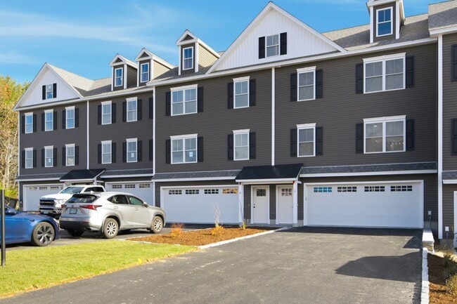 Building Photo - 7 Elise Ave