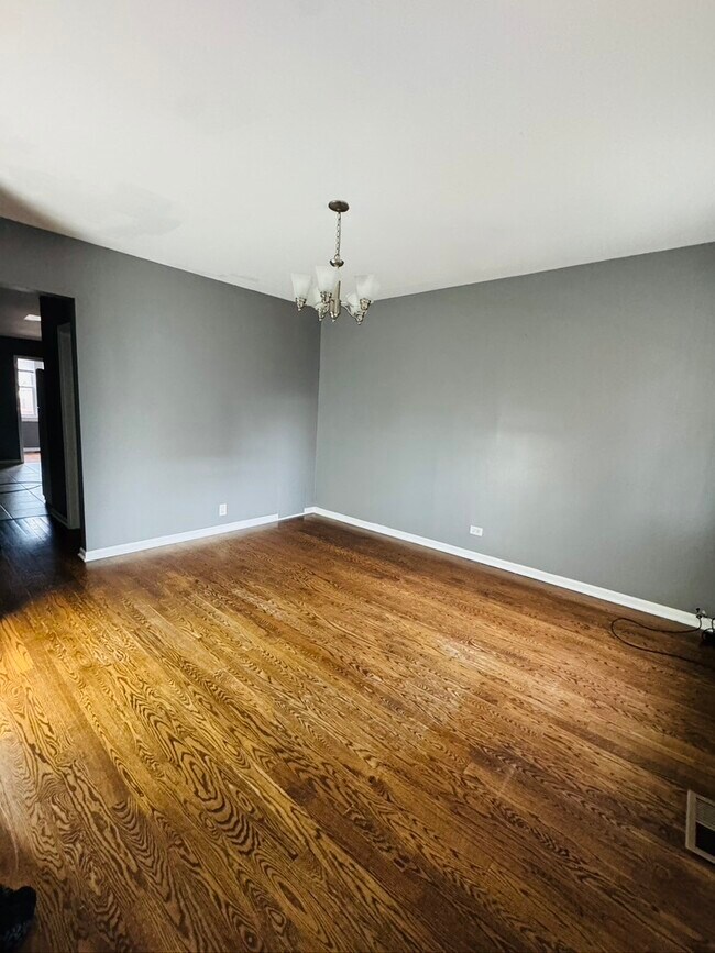 Foto del edificio - 2123 N Mango Ave