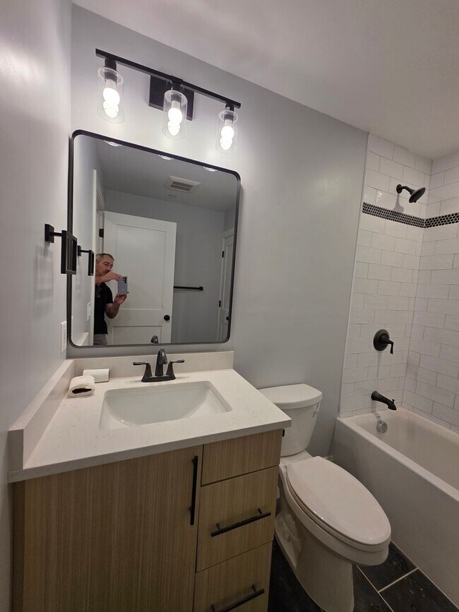 Building Photo - Brand New Unit Construction in Brighton Ce...