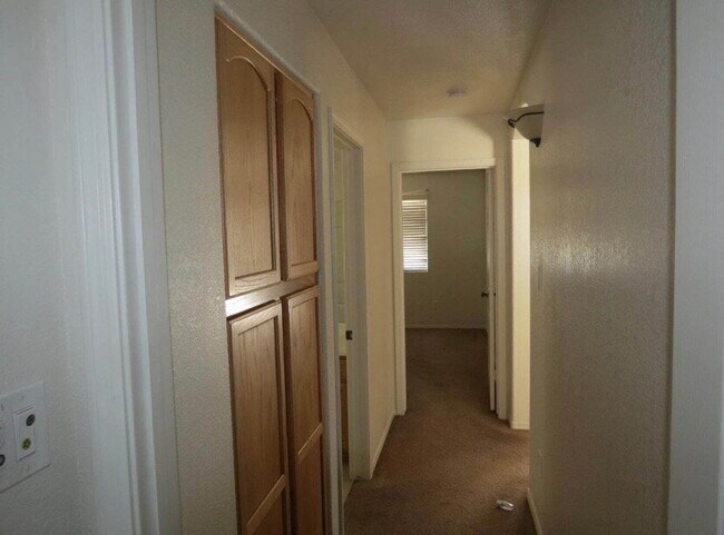Foto del edificio - "Well-Kept 3 Bedroom 2 bathroom Villa Chap...
