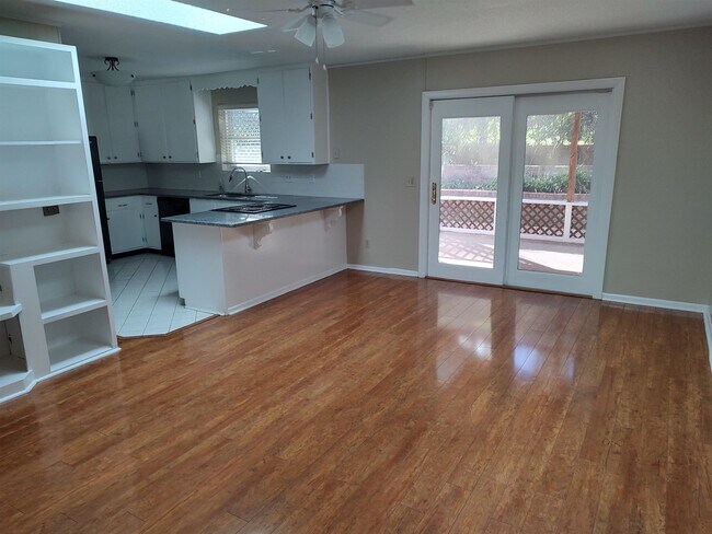 Foto del edificio - 1533 Woodgate Way