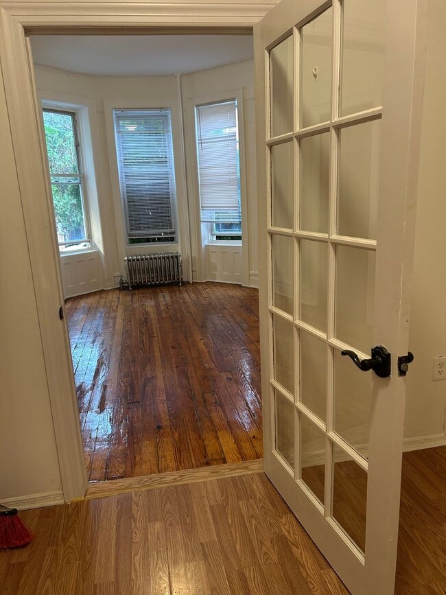 Foto del edificio - 2 Bedroom Apartment in Brooklyn
