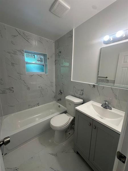 Foto principal - 709 SW 14th Ave