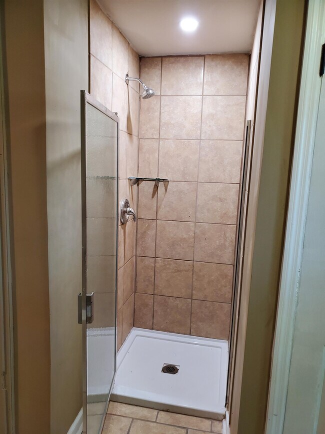Foto del edificio - 718 W Oak Forest Dr
