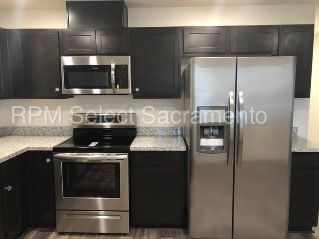 Building Photo - BRAND NEW 3 Bed 2 bath home in Natomas!