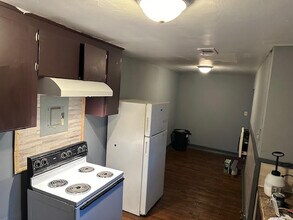 Building Photo - 1414 Robinson Ave