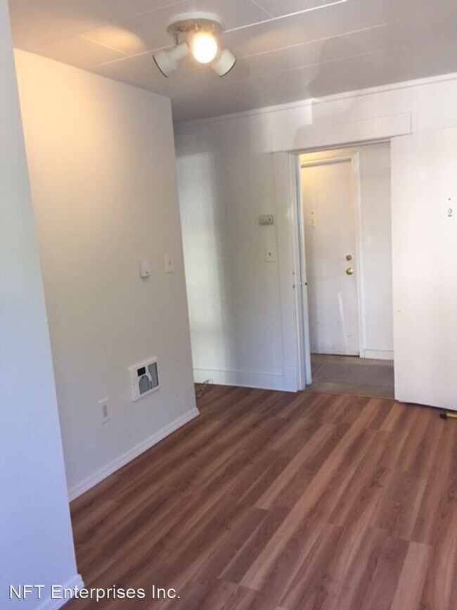 Foto del edificio - 709 NE 43rd St