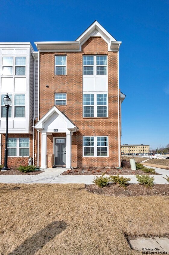 Foto principal - 908 Jenkins Ct