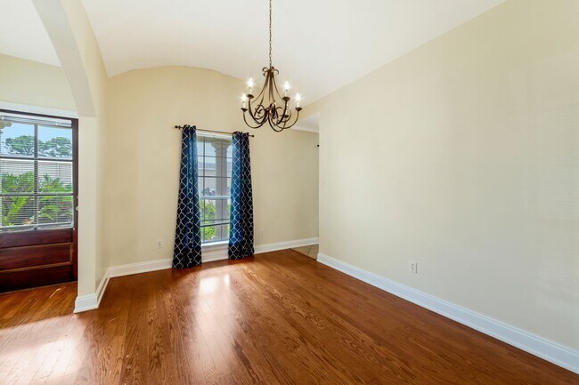 Foto del edificio - 3 BDRM HOUSE OFF ALBERTSON PKWY