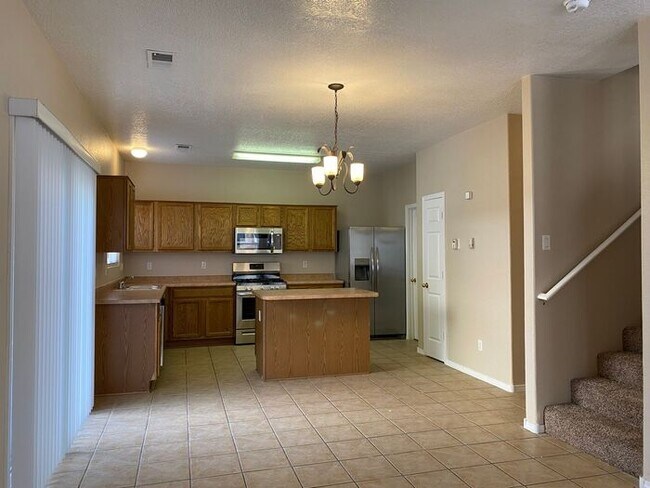 Building Photo - SW Style Home - 2 Story - 4 BR