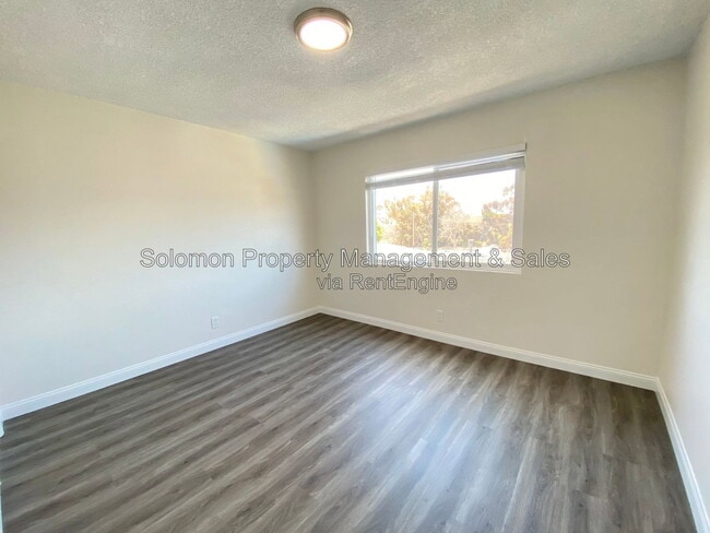 Building Photo - 1311 W Puls St