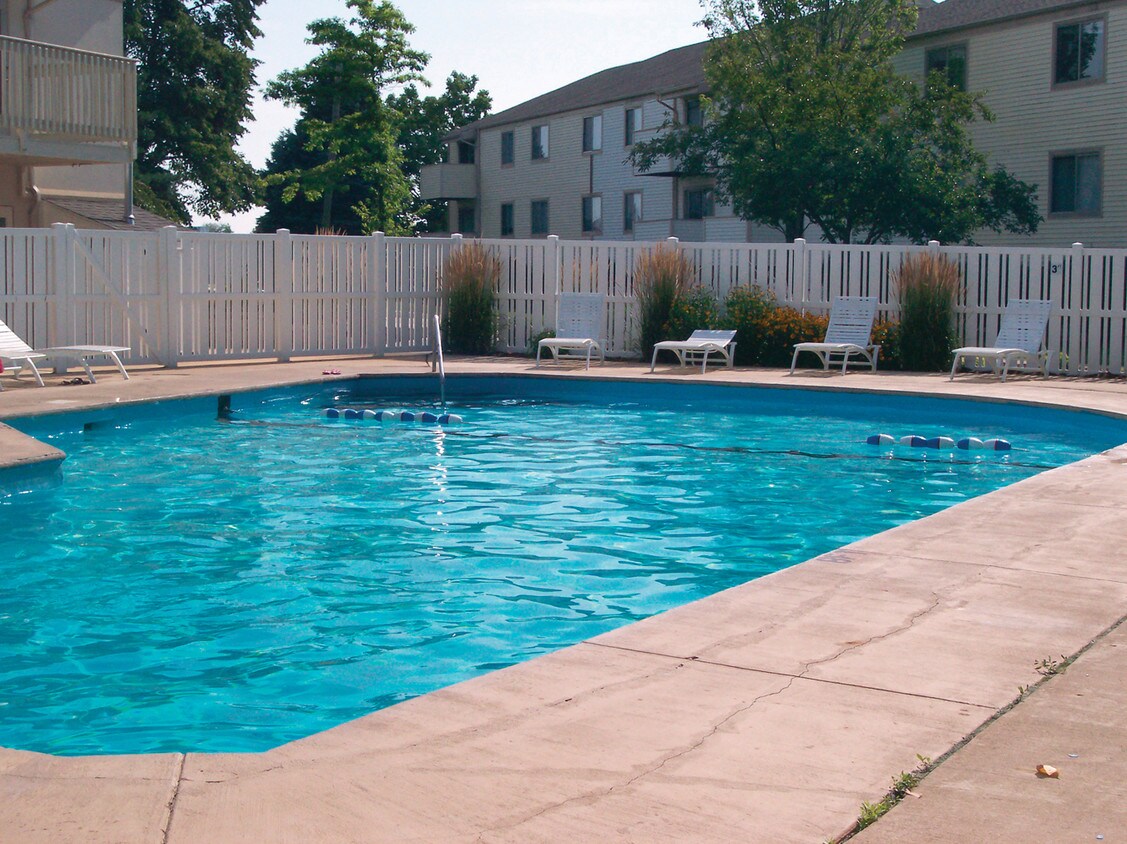 The Grove Apartments Apartments 1526 W Candletree Dr Peoria, IL