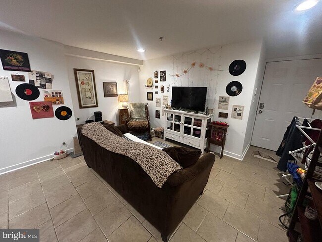 Foto del edificio - 3321 Powelton Ave