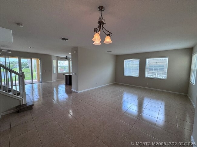 Building Photo - 11239 SW Barton Way