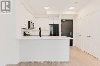 Building Photo - 70 Absolute Ave