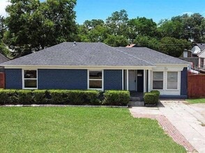 Building Photo - 10913 Joaquin Dr