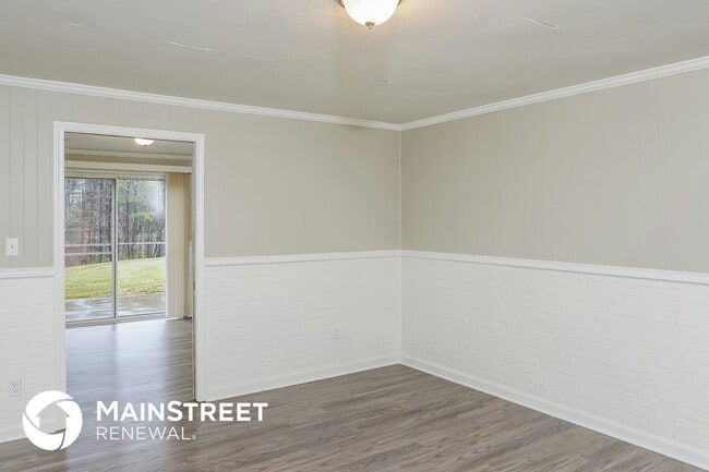 Building Photo - 397 Twin Valley Dr