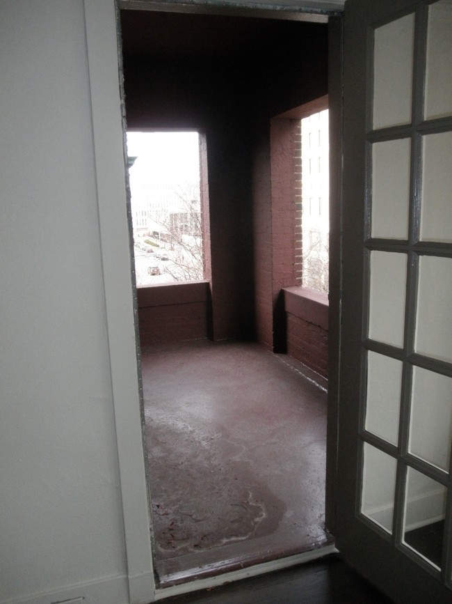 Interior Photo - Fisher Kahn Apartments