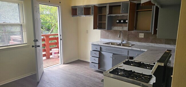 Foto del edificio - 7005 N Teutonia Ave