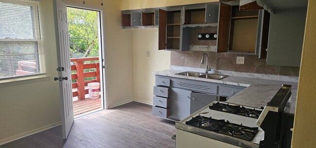 Building Photo - 7005 N Teutonia Ave