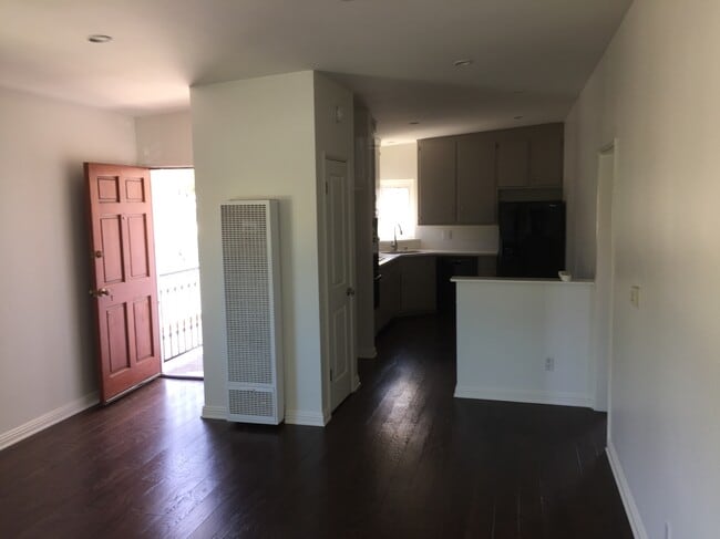 Foto del edificio - 117 N Lucia Ave