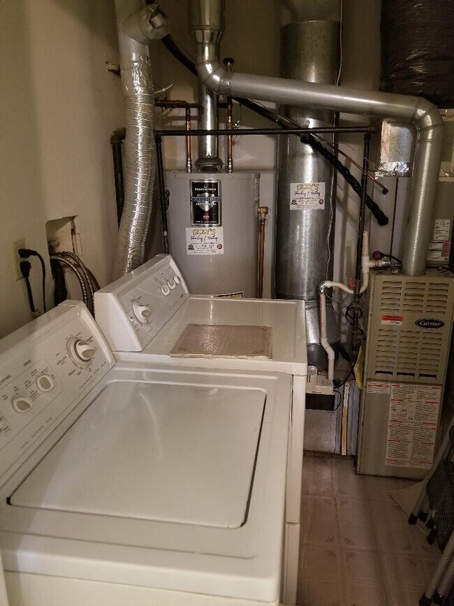 laundry/ heater - 319 Ventnor Ct